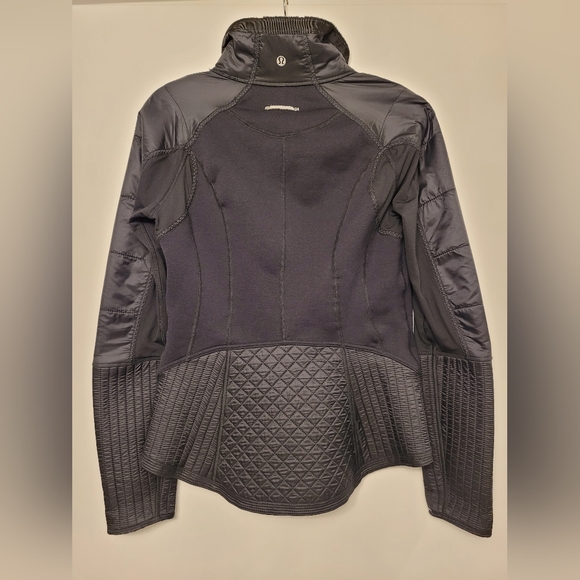 Lululemon Run: Bundle Up Jacket outdoor quilted running athletic black coat  6 - Picture 4 of 10